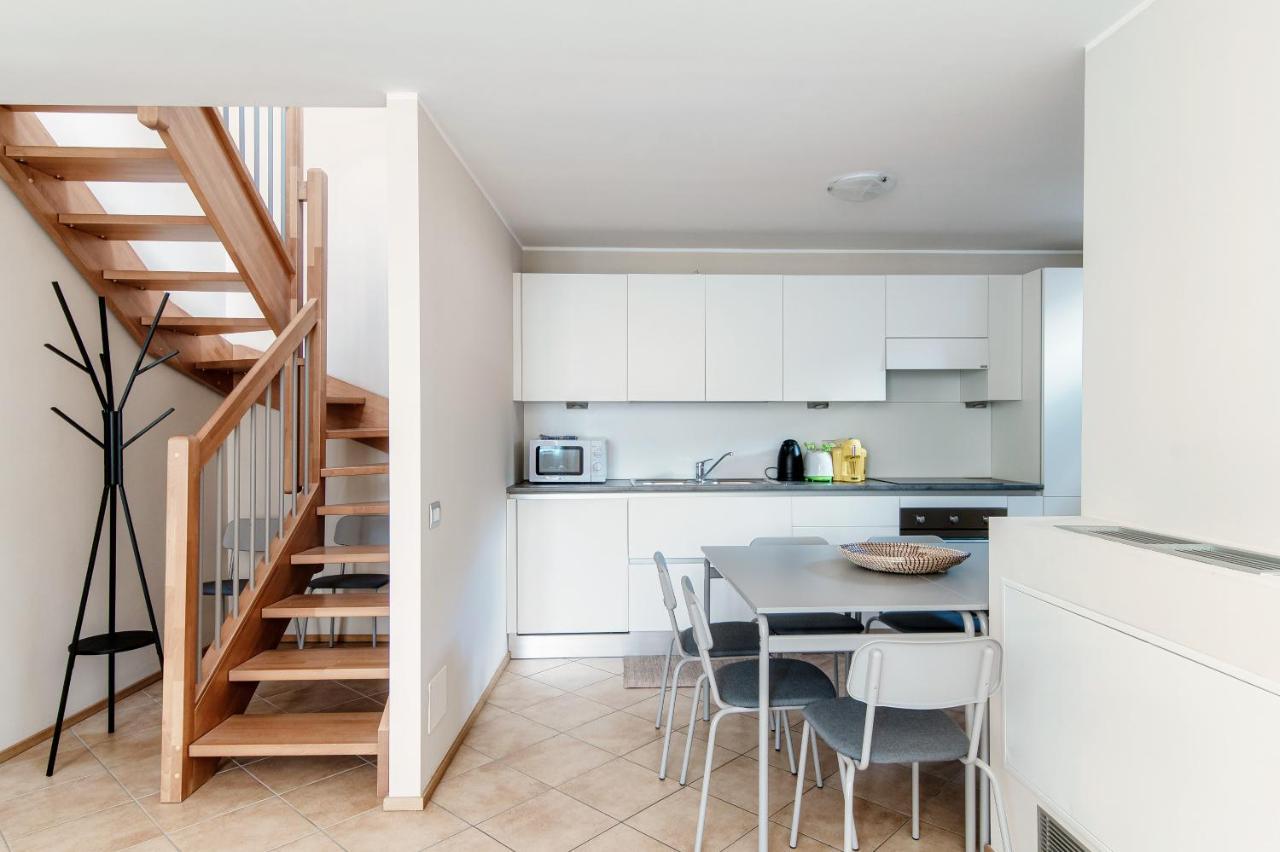 Sky Attic 72 - The House Of Travelers Apartment Como Bagian luar foto
