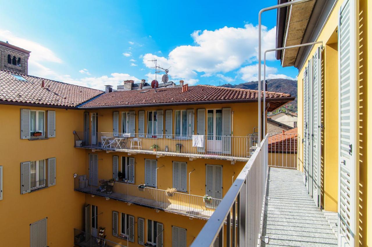 Sky Attic 72 - The House Of Travelers Apartment Como Bagian luar foto