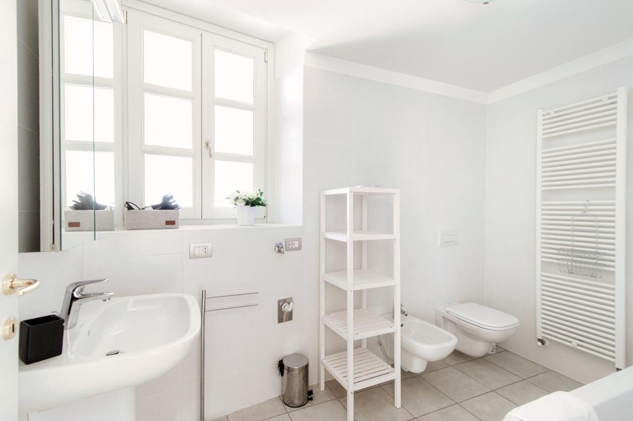 Sky Attic 72 - The House Of Travelers Apartment Como Bagian luar foto